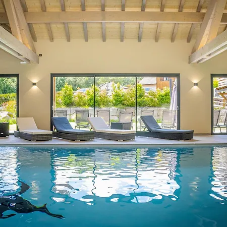 فندق Logis Le Regal & 3*