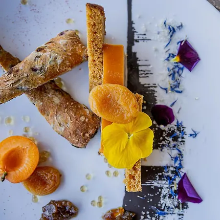 فندق Logis Le Regal &