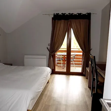 Logis Le Regal & فندق 3*